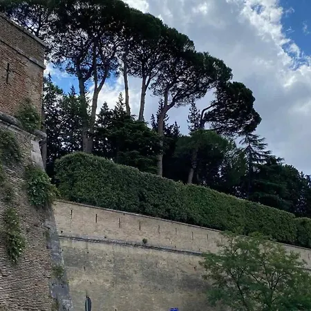 Πανσιόν Vatican Lem Collection *